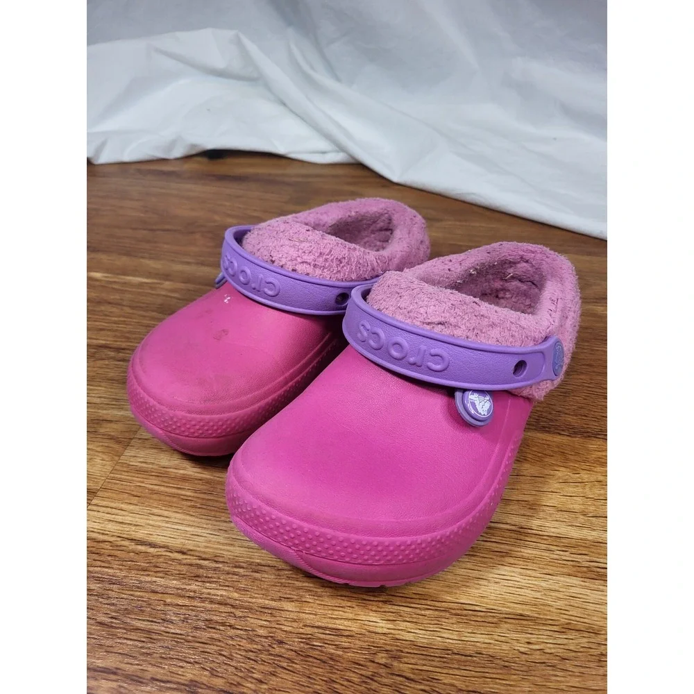 Crocs‎ Kids' Classic Lined Fuzzy Clogs   Hot Pink Size J 1